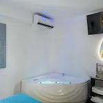 Blackstone Luxury Appart hôtel Emporio (Santorini)