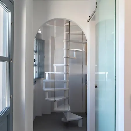 Blackstone Luxury 4* Emporio (Santorini)