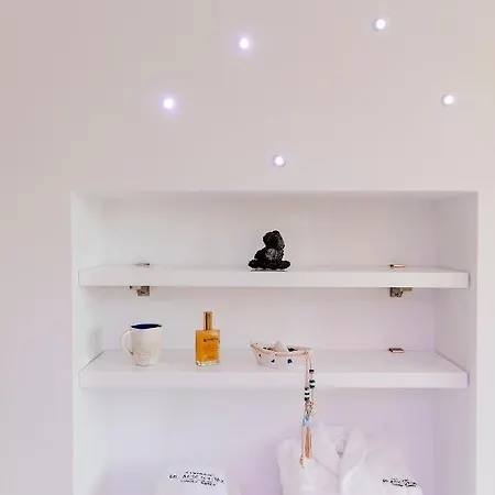 Blackstone Luxury Emporio (Santorini)