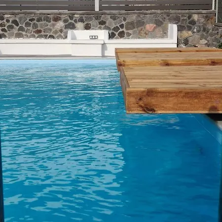 Blackstone Luxury 4* Emporio (Santorini)