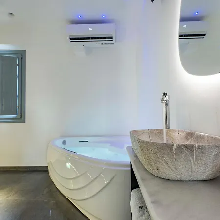 Aparthotel Blackstone Luxury Emporio (Santorini)