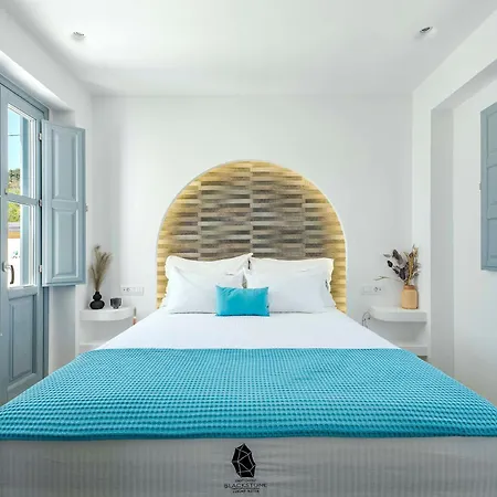Blackstone Luxury Aparthotel Emporio (Santorini)