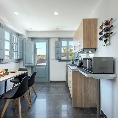 Blackstone Luxury 4* Emporio (Santorini)