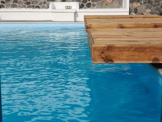 Blackstone Luxury 4* Emporio (Santorini)