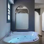 Blackstone Luxury Lejlighedshotel 4*