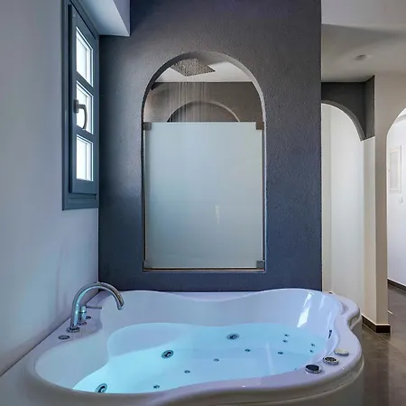 Blackstone Luxury Lejlighedshotel 4*